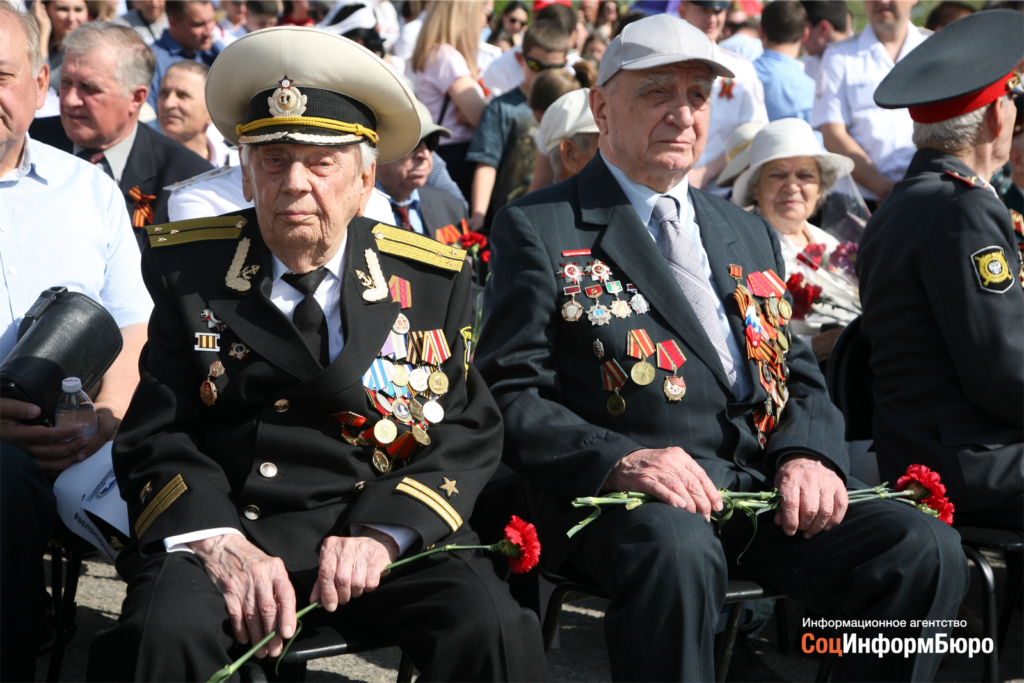 Ветеран волгоградской обл. 9 Мая ветераны. Марш ветеранов. 9 Мая парад старики. Фото ветеранов к 9 мая на большой Покровской Нижний Новгород
