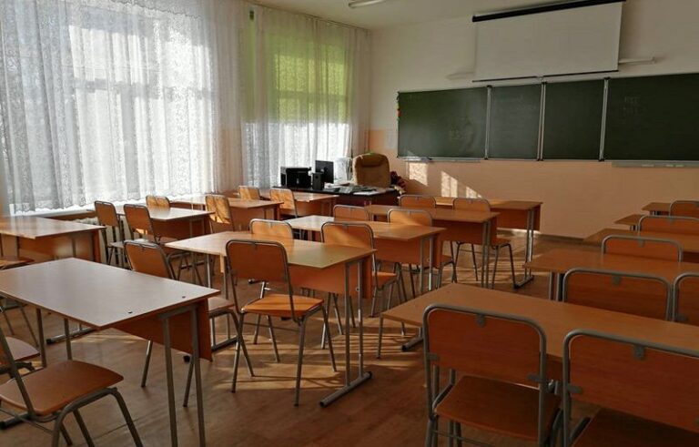 Школьники Волгоградской области переходят на режим свободного посещения