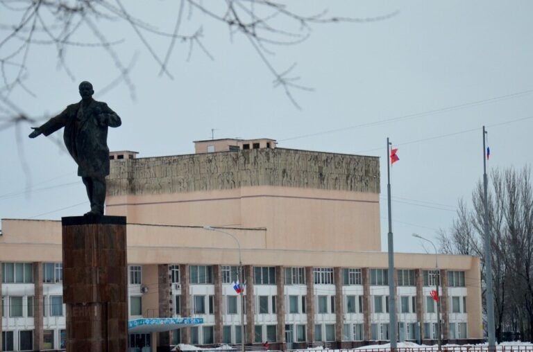 Волжан призывают решить дальнейшую судьбу 23-го микрорайона