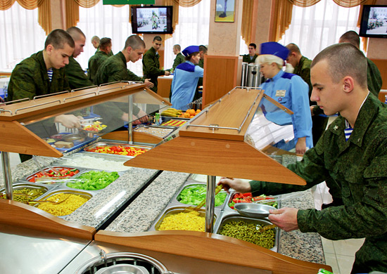 Дни мартовских именинников проходят в воинских частях по всей России
