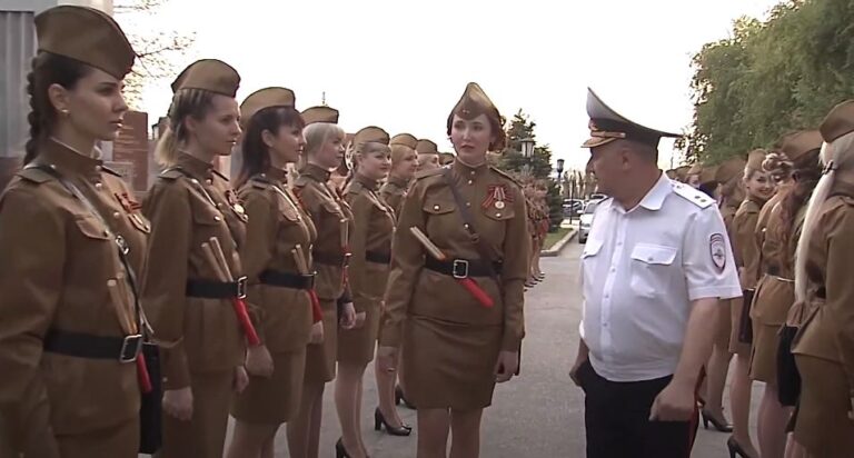 Волгоградская полиция сняла фильм о легендарных девушках-регулировщицах