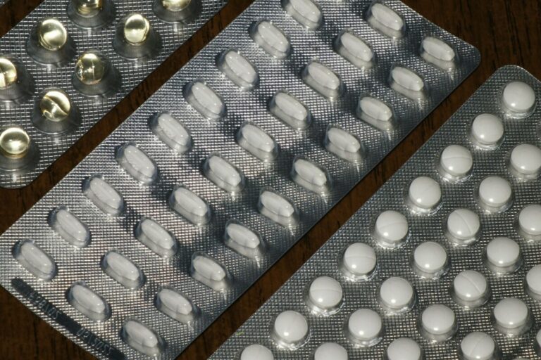 Молодая краснодарка продала жителю Волгограда запрещенные средства для похудения