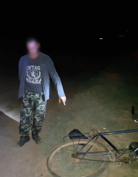 Астраханский велосипедист с наркотиками пытался убежать от полиции