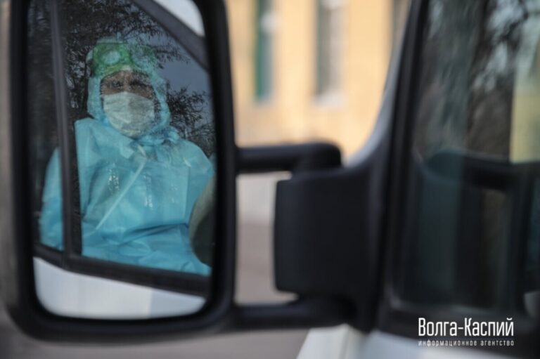 К вам могут прийти до полуночи: в Волгоградской области ужесточили график работы участковых врачей