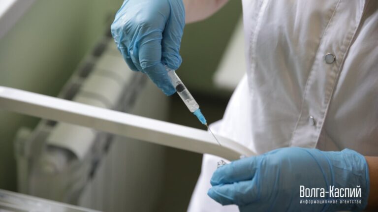 В Москве рассказали о первых итогах испытания вакцины от коронавируса