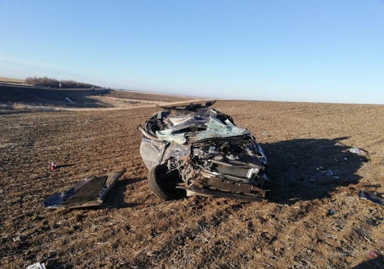 Столкновение двух легковушек унесло жизнь 19-летней волгоградки