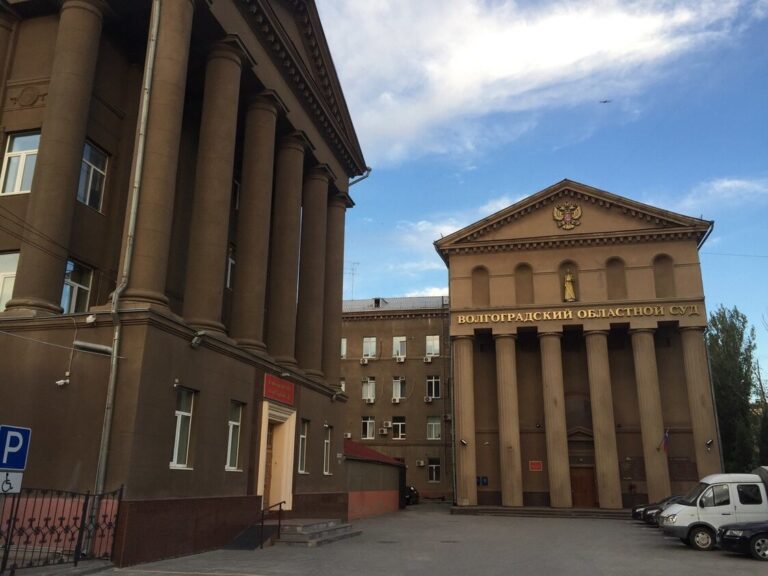 Волгоградский облсуд оставил за решеткой координаторов штаба Навального