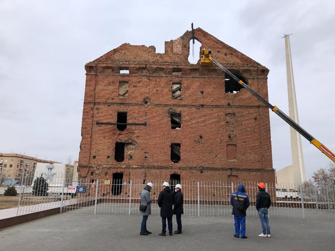 В Волгограде эксперты приступили к обследованию обрушившейся мельницы Гергардта