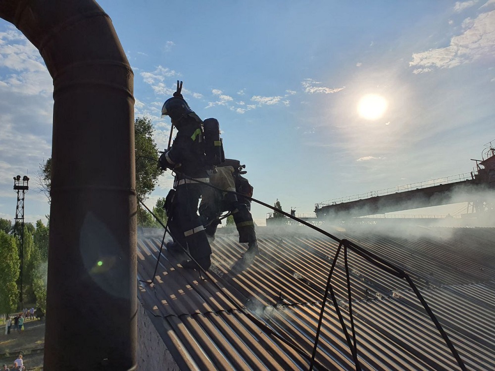 Утро в Волгограде началось с пожара на заводе «Красный Октябрь»