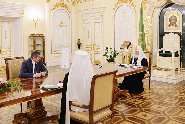 Патриарх Кирилл получил приглашение губернатора освятить новый храм в Волгограде