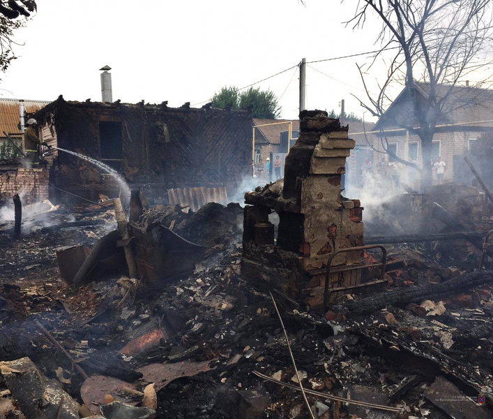 Под Волгоградом из-за копченой рыбы сгорели три домовладения