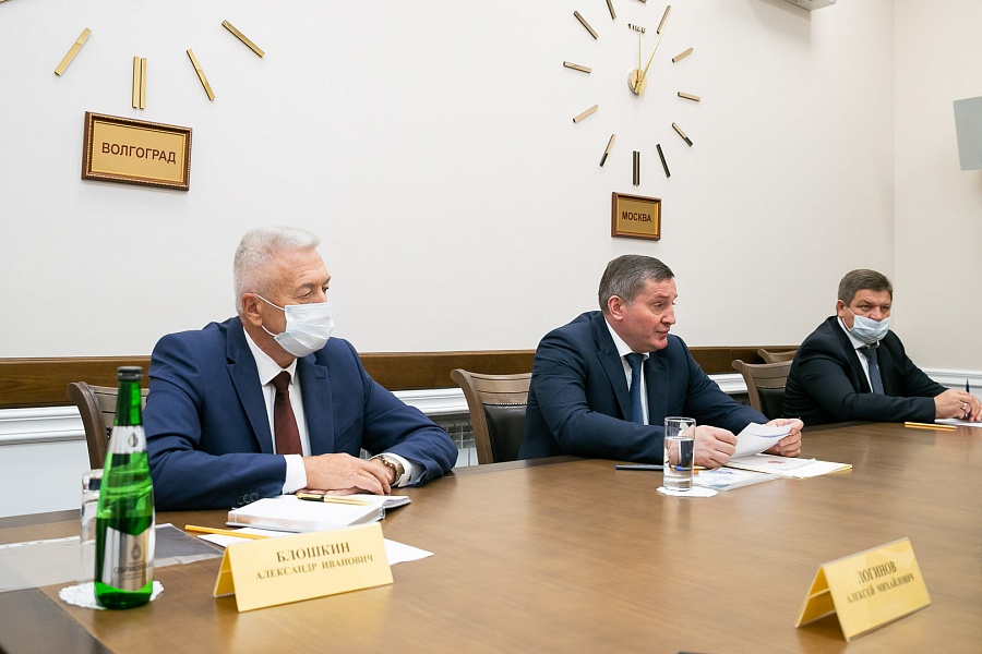 В Волгограде губернатор поведал конкурентам о честных выборах в Госдуму