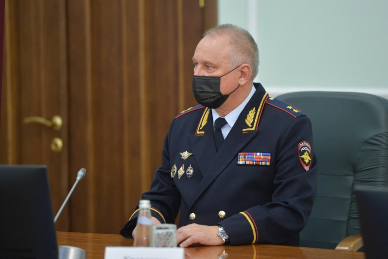 Министр МВД потребовал от экс-главы волгоградской полиции взвешенных и грамотных решений