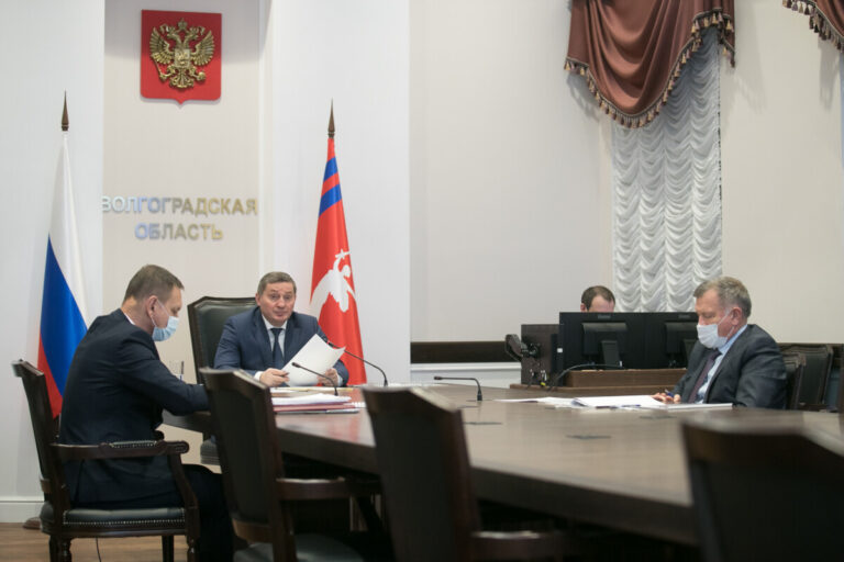 В Волгоградской области оперштаб утвердил ограничительные меры для борьбы с «омикроном»