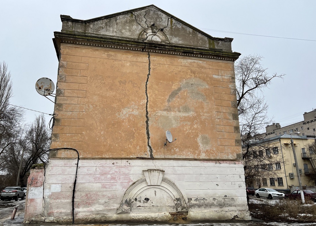 Волгоград потеряет еще два старых двухэтажных дома на юге