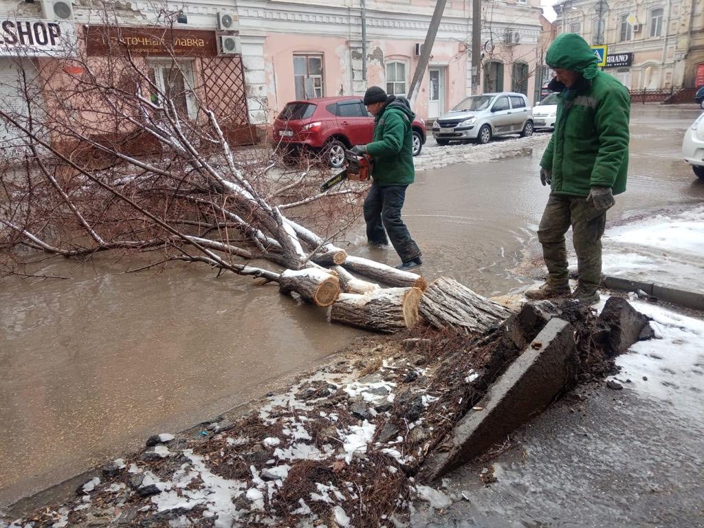 В Астраханской области непогода обесточила более 11 тысяч домов