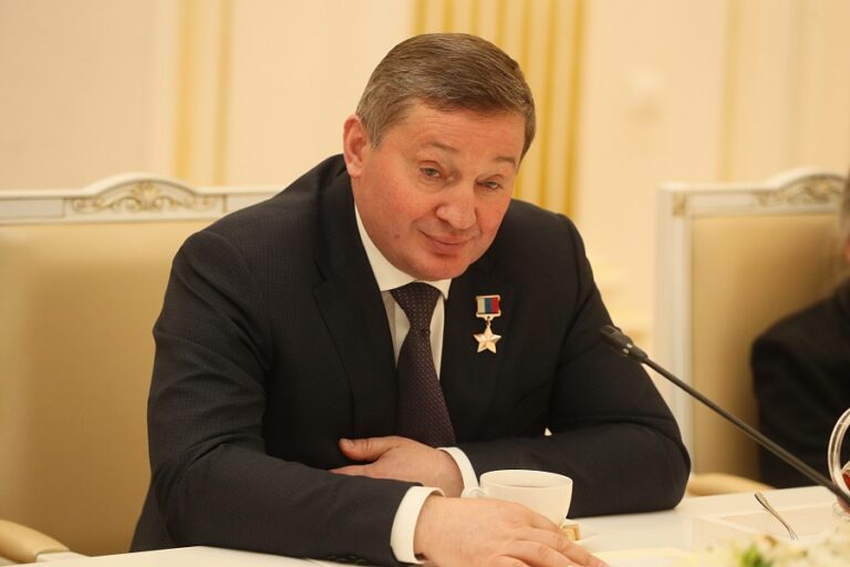 Губернатор поручил ускорить ремонт электросетей в Волгоградской области