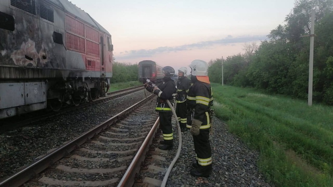 Локомотив поезда Волгоград-Москва загорелся в пути