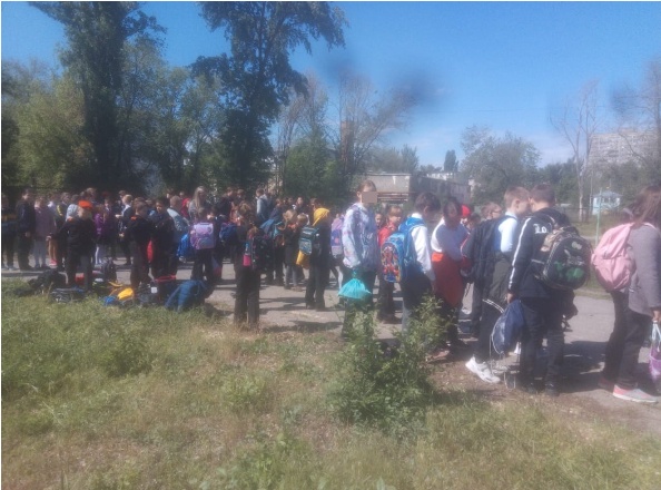 В Волгограде массово эвакуируют школы и лицеи