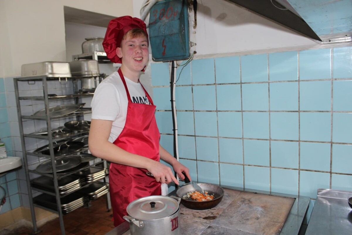 Школьники из Волгограда представят свой опыт по приготовлению школьных блюд в Общественной палате РФ