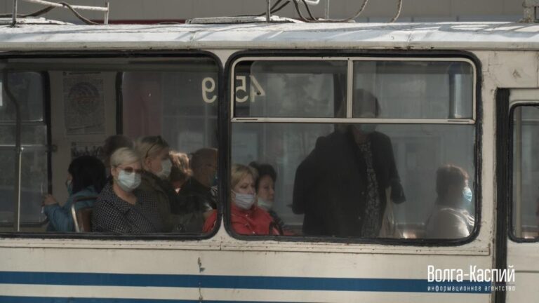 Волгоградские дачные автобусы начнут работу на 2 недели позже волжских