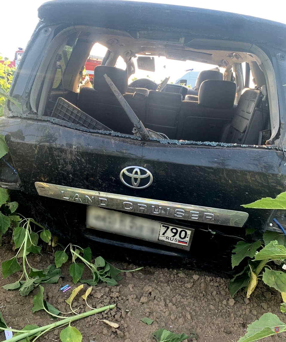 Машину разорвало на части: в жутком ДТП под Волгоградом погибли москвичи