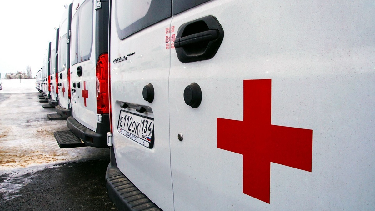 Волгоградская область получит новые машины скорой помощи и школьные автобусы
