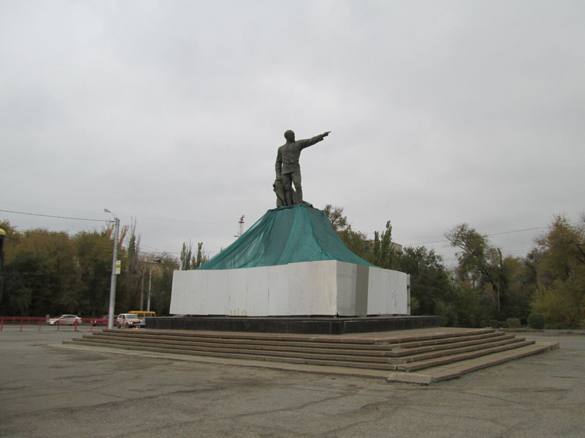 площадь дзержинского в волгограде