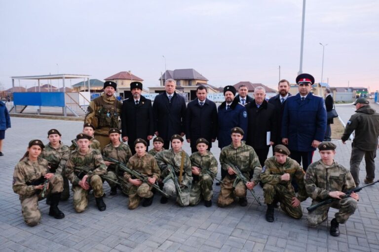 В Астрахани Дмитрий Миронов посетил Казачий кадетский корпус имени атамана Бирюкова