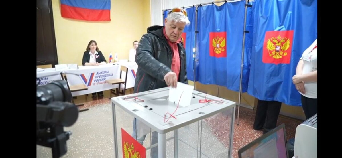 В Астрахани гражданин Бельгии впервые проголосовал на выборах Президента РФ