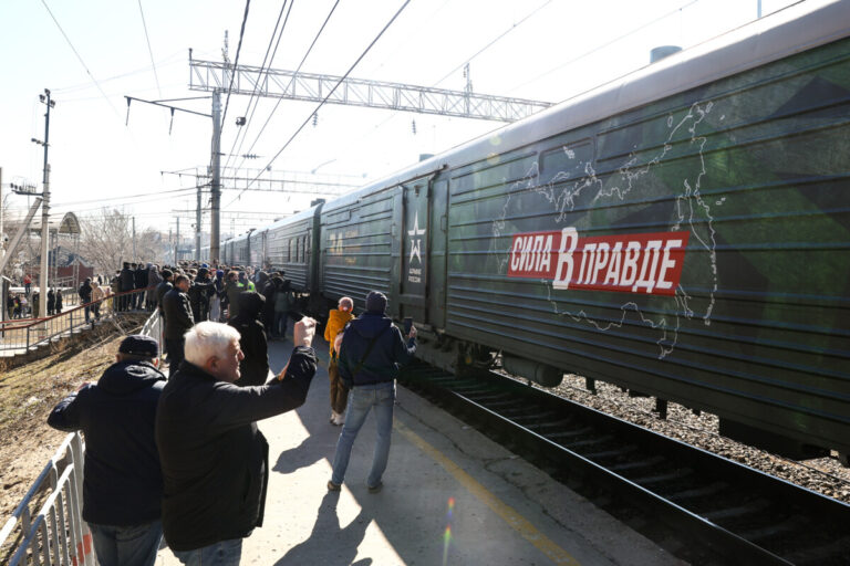 Переписать текст. Дэкс для пэриписования. Перепишите текст. Текст для списывания 5 класса по русскому языку. Можно переписать 3.
