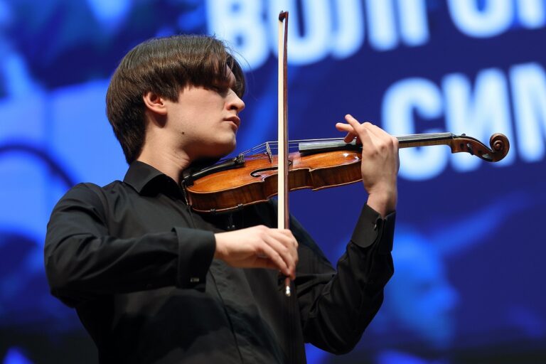 Талантливый московский скрипач с блеском выступил на главной сцене Волгограда