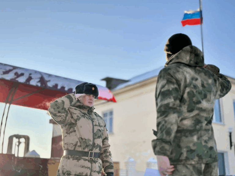 Астраханским росгвардейцам – участникам СВО вручили награды