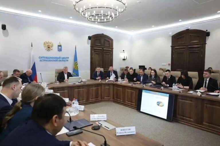 В Астрахани идет подготовка гидротехнических сооружений к паводку