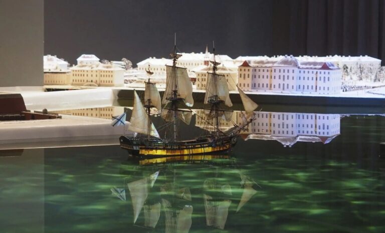 Санкт-Петербург представил свои новинки в Астрахани