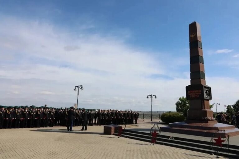 В Астрахани поздравили пограничников