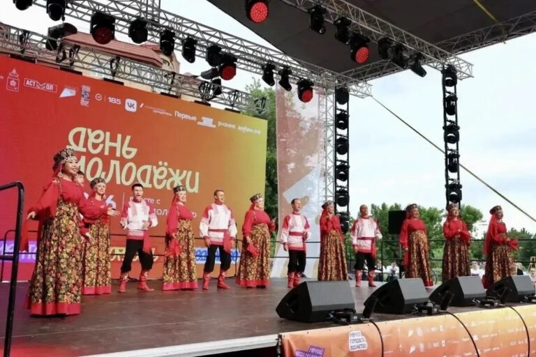 Более 27 тысяч астраханцев участвовали в праздновании Дня молодёжи
