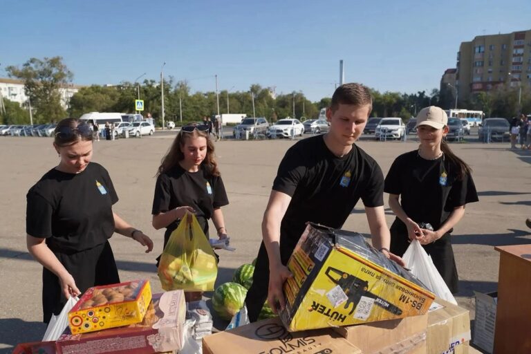 Астраханцы приняли участие в сборе гуманитарной помощи для военнослужащих